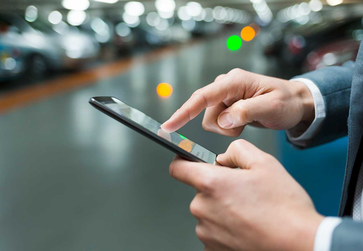 Parkplatz bezahlen per App Payment-Systeme für Parkhäuser und Parkplätze